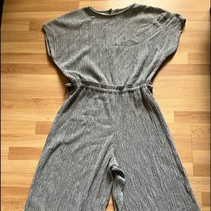 Short Sleeve Pleated Jumpsuit